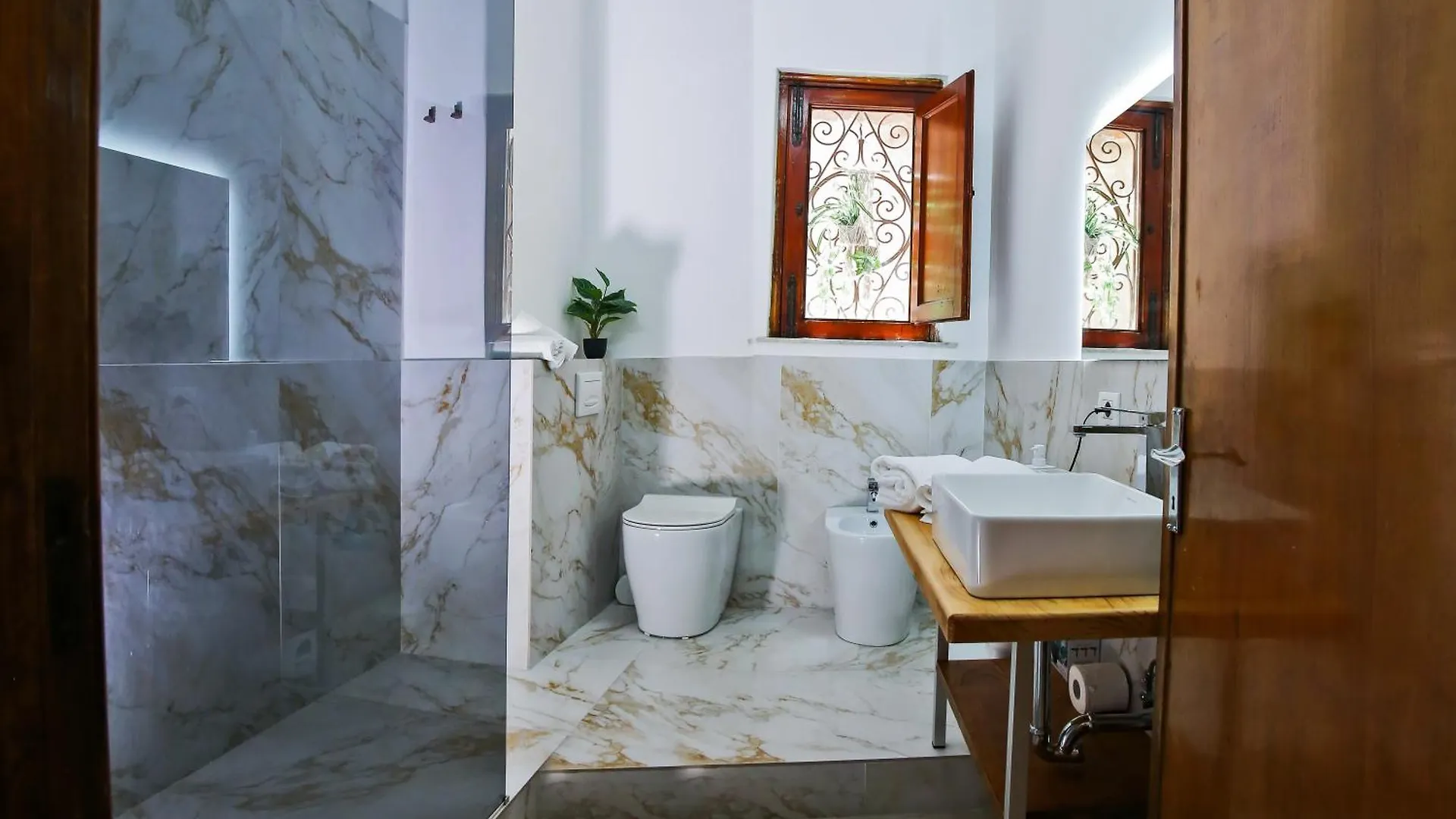 Tiritu Apartments Catania Italy